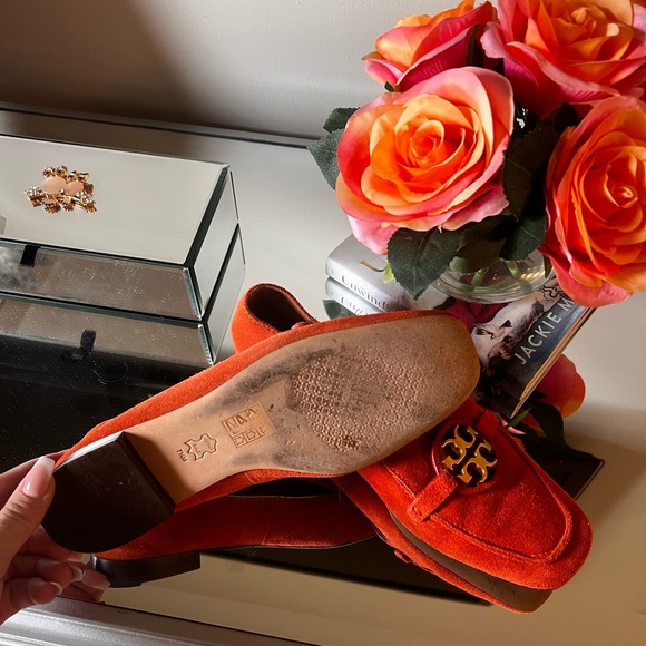 Tory Burch size 7.5 loafers - Picture 3 of 3
